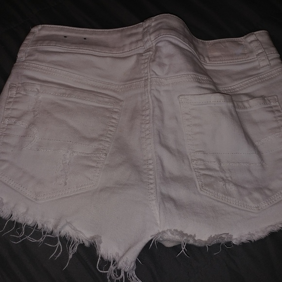 Shorts - Picture 2 of 3